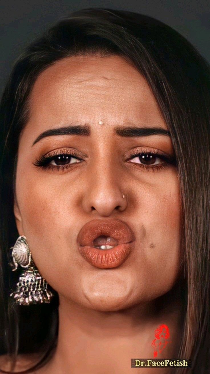 Sonakshi Sinha 213